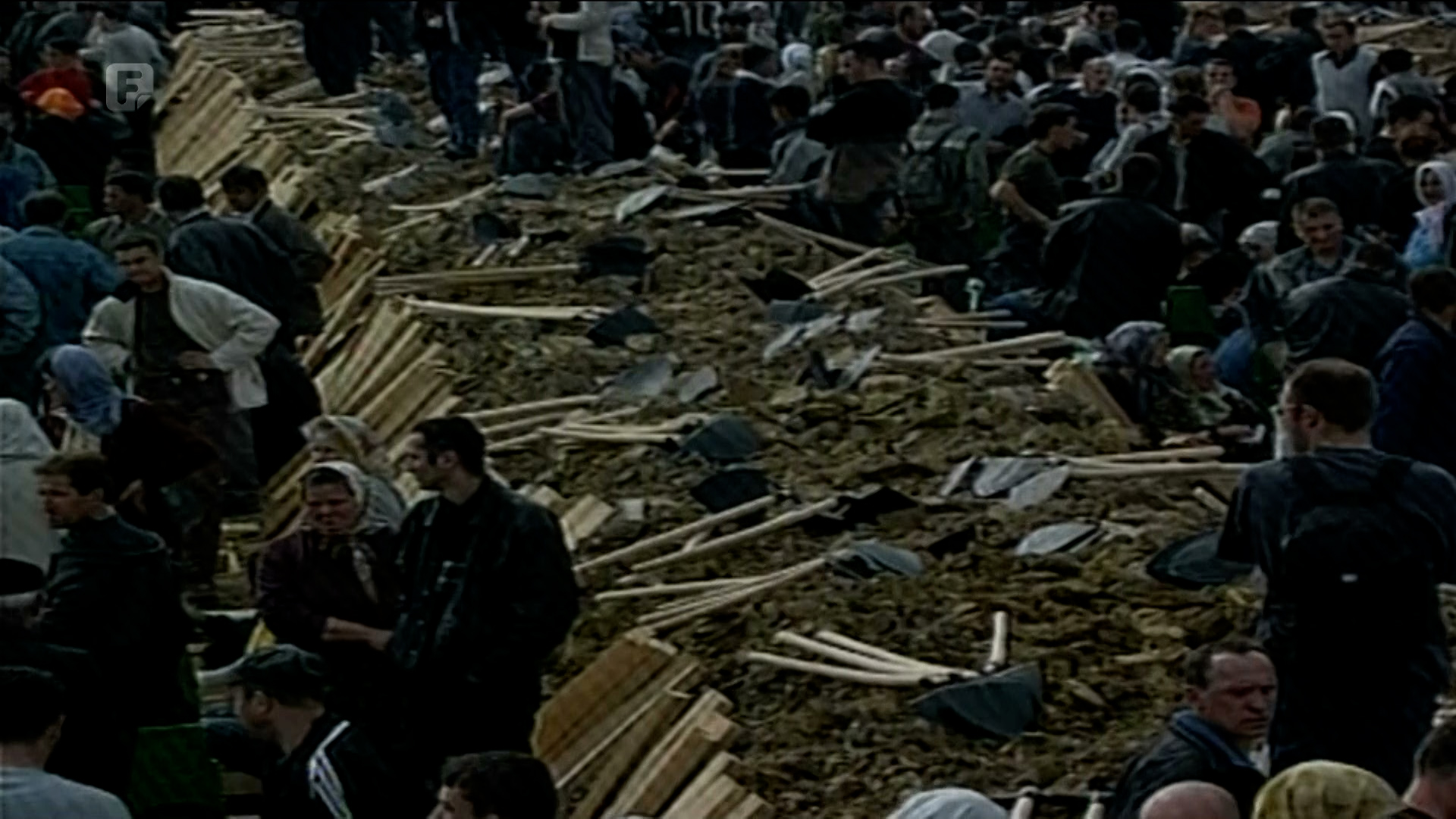 U Memorijalnom centru Potočari obilježena 20. godišnjica od prve kolektivne dženaze